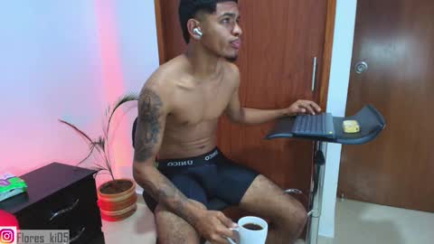 Snapshot of k_florez chatting on 02.16.26 k_florez online show from 02.16.26