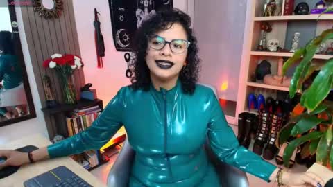 Snapshot of kaariyn_ chatting on 11.09.25 Carym online show from 11.09.25