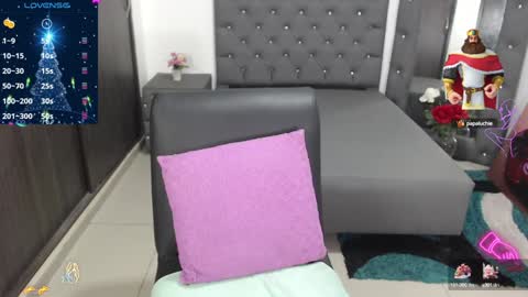 Snapshot of kaarlaa_ chatting on 12.30.24 Karla online show from 12.30.24