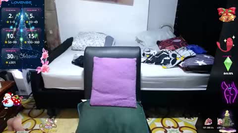 Snapshot of kaarlaa_ chatting on 11.24.25 Karla online show from 11.24.25