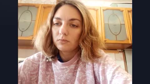 Snapshot of kacilangowski chatting on 10.07.25 Nika online show from 10.07.25
