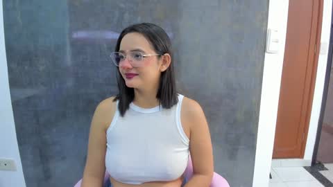 Snapshot of kae_styles chatting on 01.10.25 Kyelie online show from 01.10.25