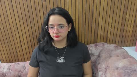 Snapshot of kae_styles chatting on 02.19.25 Kyelie online show from 02.19.25