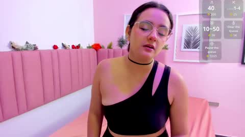 Snapshot of kae_styles chatting on 09.19.25 Kyelie online show from 09.19.25