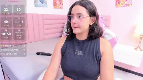 Snapshot of kae_styles chatting on 10.12.25 Kyelie online show from 10.12.25