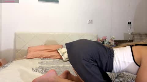Snapshot of kaeliascorch chatting on 09.25.25 Hi my name is Senia online show from 09.25.25