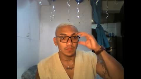 Snapshot of kail_1111 chatting on 12.14.25 kail_1111 online show from 12.14.25