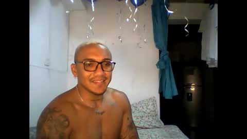 Snapshot of kail_1111 chatting on 12.16.25 kail_1111 online show from 12.16.25