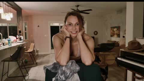 Kailee Smile online show from 12.18.25