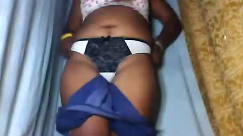 Snapshot of kaillah chatting on 10.28.25 kaillah online show from 10.28.25