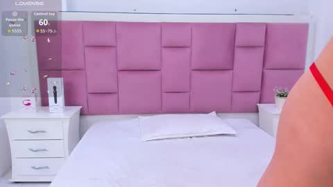 Snapshot of kaily_sweet1 chatting on 11.09.25 kelly online show from 11.09.25