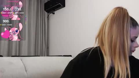 Snapshot of kailyn_moen01 chatting on 03.02.25 Kailyn online show from 03.02.25