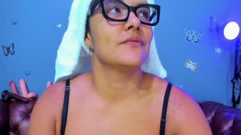 kaira_mosse_ online show from 04.30.26