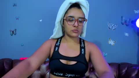 Snapshot of kaira_mosse_ chatting on 06.10.26 kaira_mosse_ online show from 06.10.26