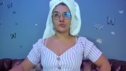 kaira_mosse_ online show from 07.14.26