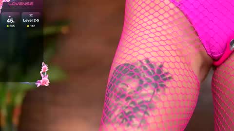 Snapshot of kairaandrews chatting on 12.04.25 Kaira online show from 12.04.25