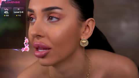 Snapshot of kairaandrews chatting on 12.05.25 Kaira online show from 12.05.25