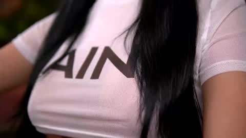 Snapshot of kairaandrews chatting on 12.14.25 Kaira online show from 12.14.25