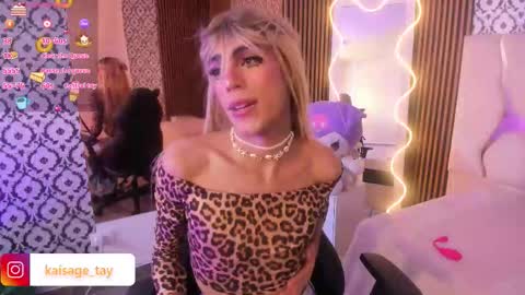 Snapshot of kaisage_tay chatting on 10.09.25 kaisage_tay online show from 10.09.25