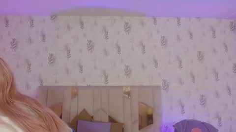 Snapshot of kaisage_tay chatting on 10.14.25 kaisage_tay online show from 10.14.25