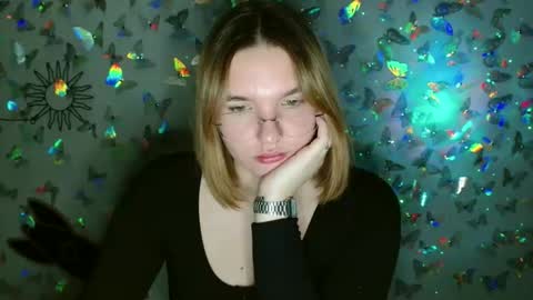 Snapshot of kaitlin_kk chatting on 09.19.25 Kaitlin online show from 09.19.25