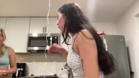 Snapshot of kaitlynxbeckham chatting on 09.17.25 Kaitlyn Beckham online show from 09.17.25