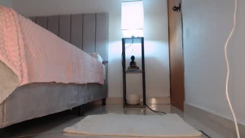 Snapshot of kalindi_ chatting on 12.14.24 ONLY FANS  cami0777 FANSLY Camilabcruz777    instagram  online show from 12.14.24