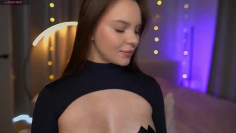 Snapshot of kalisa_pearl chatting on 02.13.25 Please call me Kalisa online show from 02.13.25