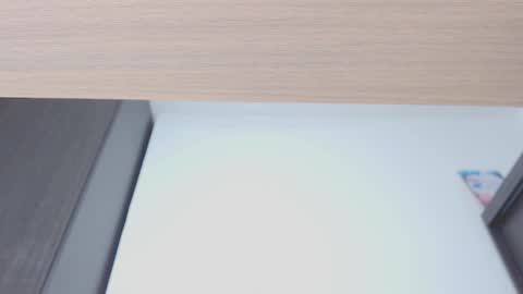 Snapshot of kally_higgins chatting on 12.21.25 Hannah online show from 12.21.25