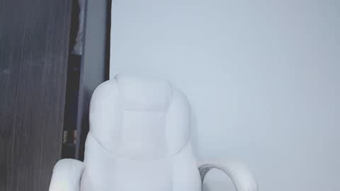 Snapshot of kally_higgins chatting on 01.12.26 Hannah online show from 01.12.26