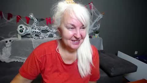 Snapshot of kamaliasim chatting on 11.01.25 KamaliaSim online show from 11.01.25