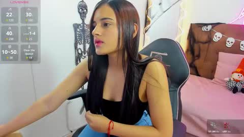 Snapshot of kameron_tay chatting on 10.15.25 KAMERON online show from 10.15.25