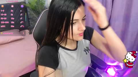 Snapshot of kameron_tay chatting on 12.14.25 KAMERON online show from 12.14.25