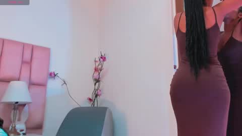 Snapshot of kamila_arias chatting on 06.19.26 online show from 06.19.26