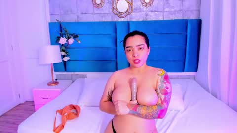 Kamila Betancourt online show from 03.11.25