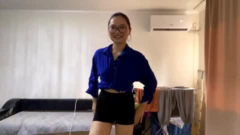 Bella online show from 06.05.26