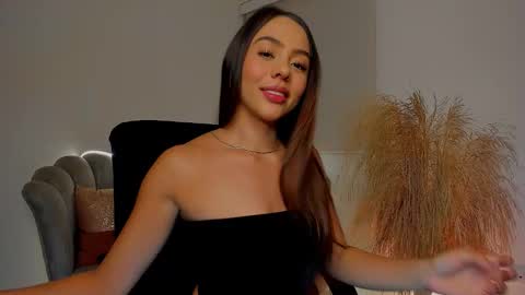 Kamila Monroe online show from 12.23.25