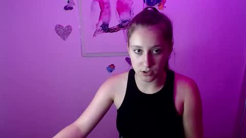 Snapshot of kamilla_love_ chatting on 09.16.25 kamilla_love_ online show from 09.16.25
