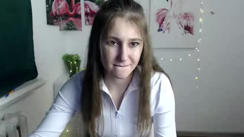 Snapshot of kamilla_love_ chatting on 10.02.25 kamilla_love_ online show from 10.02.25