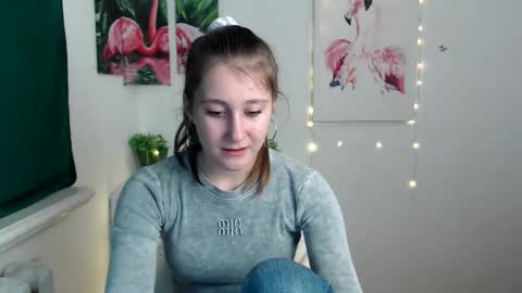 Snapshot of kamilla_love_ chatting on 10.07.25 kamilla_love_ online show from 10.07.25