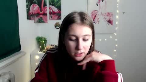 Snapshot of kamilla_love_ chatting on 10.08.25 kamilla_love_ online show from 10.08.25
