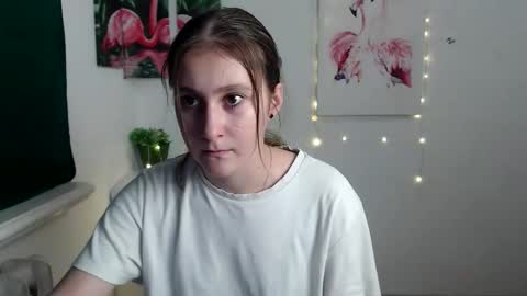 Snapshot of kamilla_love_ chatting on 10.09.25 kamilla_love_ online show from 10.09.25