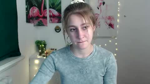Snapshot of kamilla_love_ chatting on 10.13.25 kamilla_love_ online show from 10.13.25