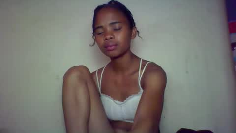 kamillah69 online show from 11.15.25