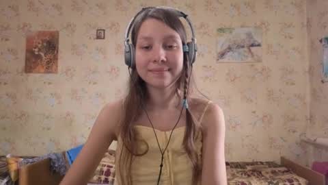 Mari  Simmons online show from 10.03.25