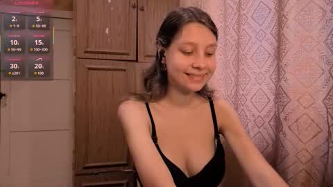 Mari  Simmons online show from 11.19.25