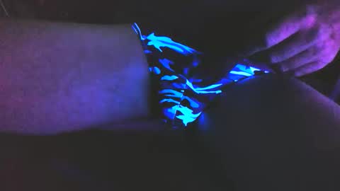 KANGKHLOE online show from 11.04.25