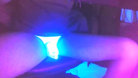 KANGKHLOE online show from 12.04.25