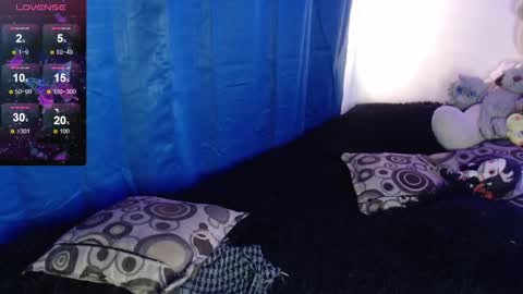 Snapshot of kanroji_mitsuri_11 chatting on 02.05.25 Sanctuary online show from 02.05.25