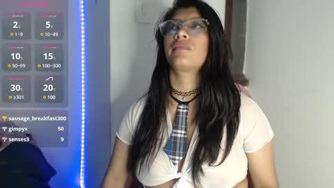 Snapshot of kanroji_mitsuri_11 chatting on 03.11.25 Sanctuary online show from 03.11.25